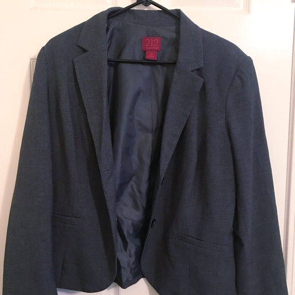 Women’s Short Blazer - Picture 2 of 3